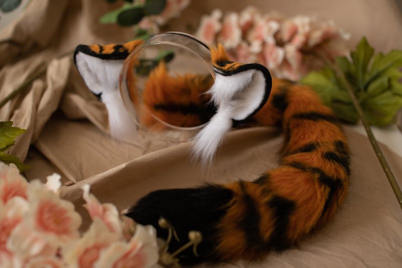 Faux fur red or bengal tiger ears and tail for cosplay - 髮夾/髮飾 - 其他材質 橘色