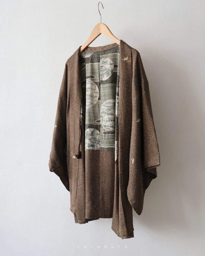 Made in Japan Japanese style printed brown extra thin vintage haori kimono jacket - เสื้อแจ็คเก็ต - เส้นใยสังเคราะห์ สีนำ้ตาล