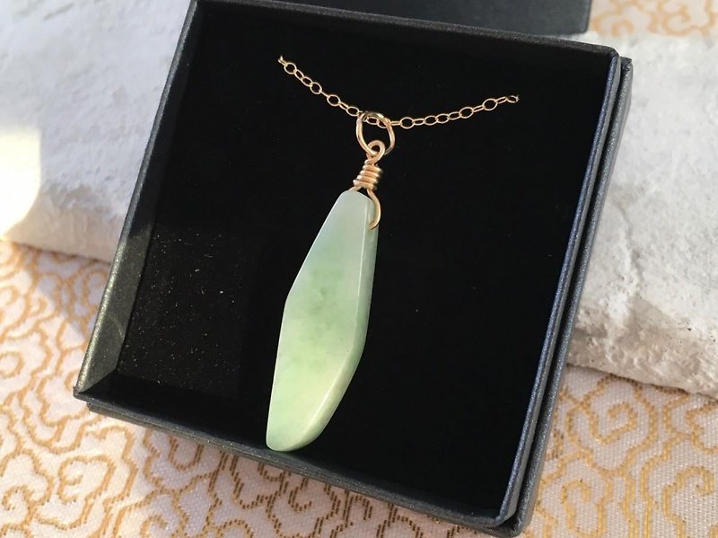 Burmese natural jade ◇ Green ◇ K14GF Pendant with Chain - Necklaces - Gemstone Green