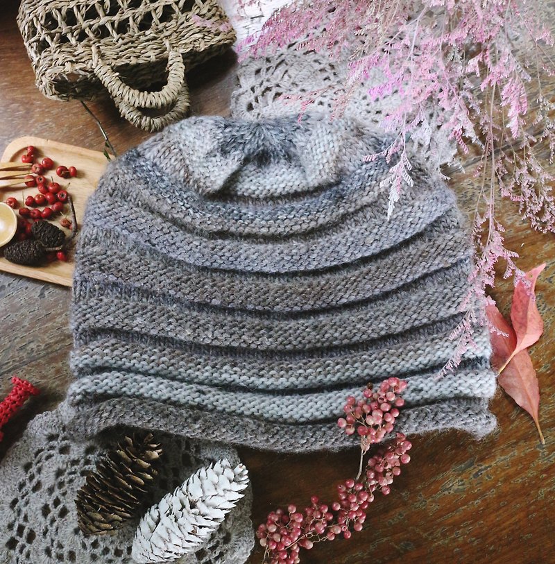 ChiChi hand-made-step by layer-knitted wool hat - หมวก - ขนแกะ สีเทา