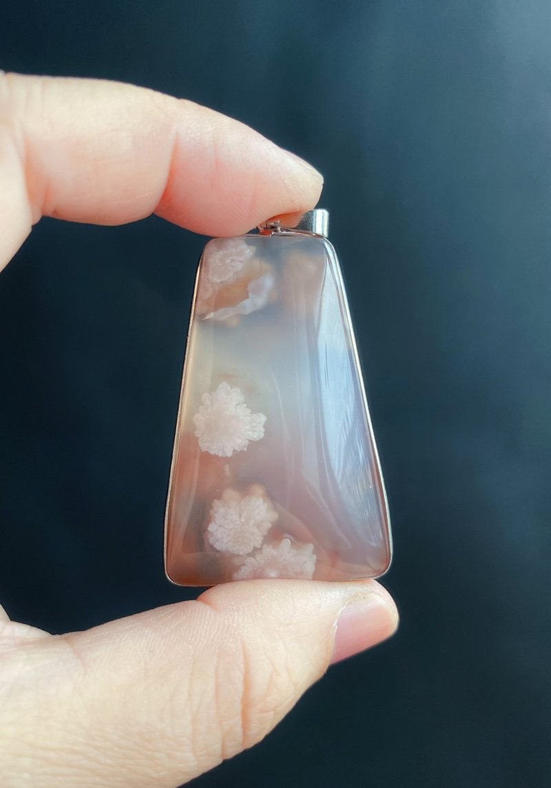 【售出】櫻花瑪瑙  灰冰底飄龍紋小碎花 項鍊 閨密 天然石 禮物 S - 項鍊 - 水晶 灰色