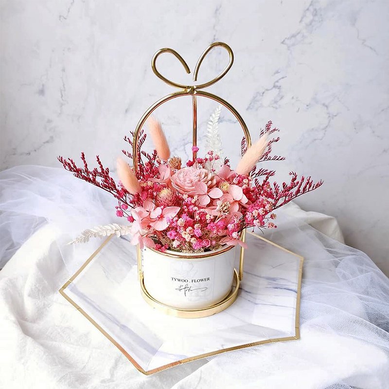 Morning Flower and Moon Mu|Romantic Metal Potted Dry Flower/Eternal Flower/Dry Potted Flower/potted Flower/Wedding Table Flower - ช่อดอกไม้แห้ง - พืช/ดอกไม้ 