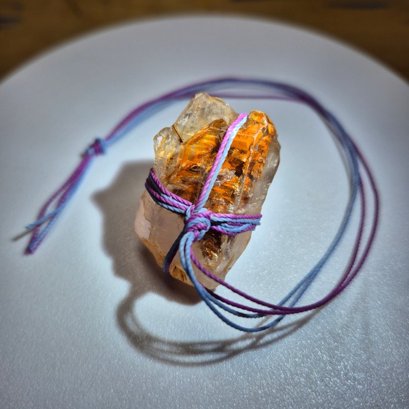 •帶紫紅泥骸骨水晶• 水晶原礦 約21.8g - 擺飾/家飾品 - 水晶 透明