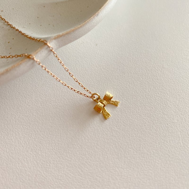 金色蝴蝶結-黃銅項鍊 - 項鍊 - 銅/黃銅 金色