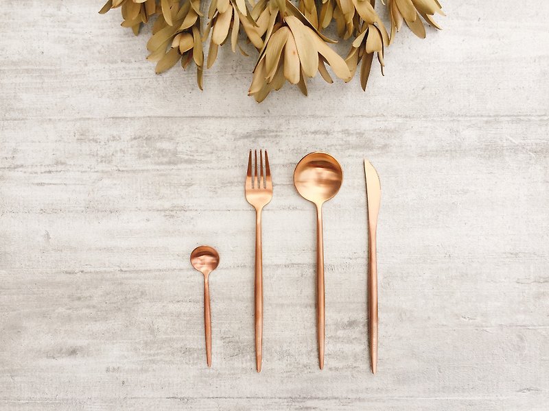 Stainless steel cutlery set / four pieces (Rose gold) - Cutlery & Flatware - Other Metals Pink