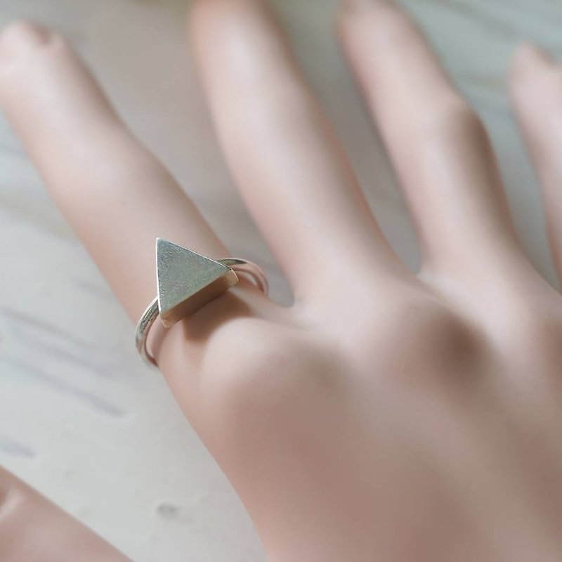 แหวน สามเหลี่ยม ทำด้วยมือ มินิมอล เงินแท้ ผู้หญิง น่ารัก เรขาคณิต - แหวนทั่วไป - โลหะ สีเงิน