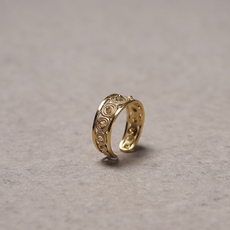 JAVA ring made by French independent designer in Paris workshop - แหวนทั่วไป - ทองแดงทองเหลือง สีทอง