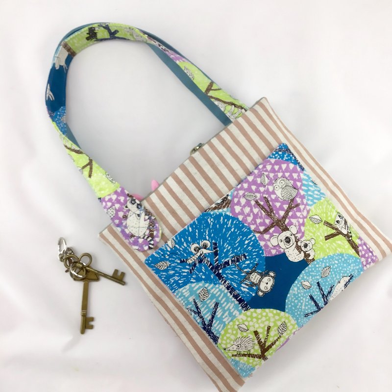 Colorful animal park handbag--double bread + double pocket--design section - กระเป๋าถือ - ผ้าฝ้าย/ผ้าลินิน 