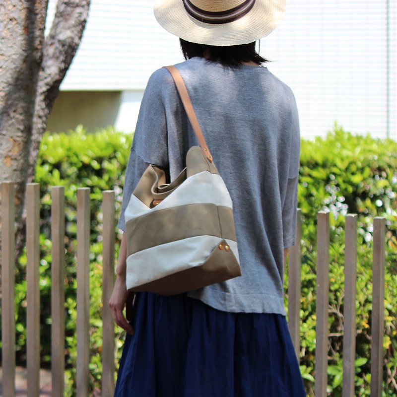 vacances: suble Kurashiki canvas border bag - กระเป๋าถือ - ผ้าฝ้าย/ผ้าลินิน สีกากี