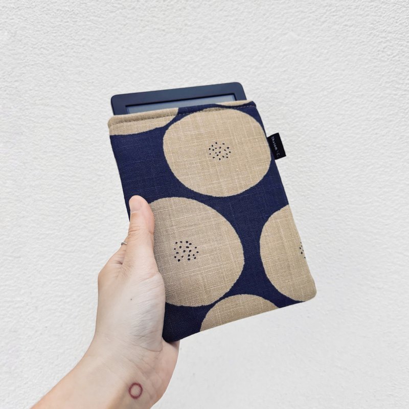 電子書保護套/電子書平板套/Kobo 6吋保護套/平板保護套/閱讀器套 - 科技小物 - 棉．麻 