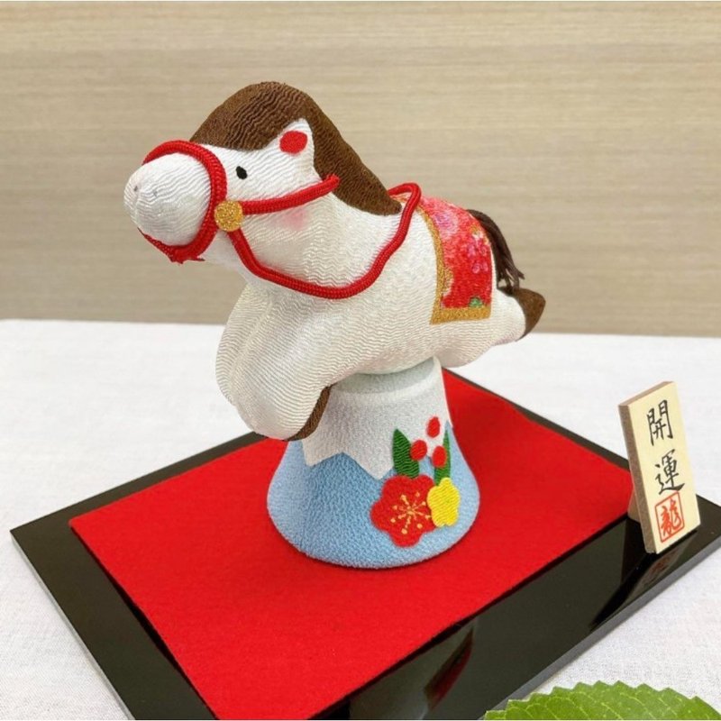 【預購】馬年縮緬手作擺飾－大飛跳馬 - 擺飾/家飾品 - 陶 