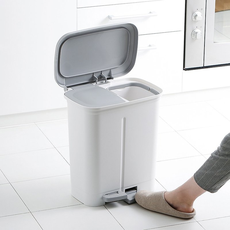 Out of print Japan Tianma dustio classification pedal antibacterial double-cover trash can (wide)-20L - ถังขยะ - พลาสติก 