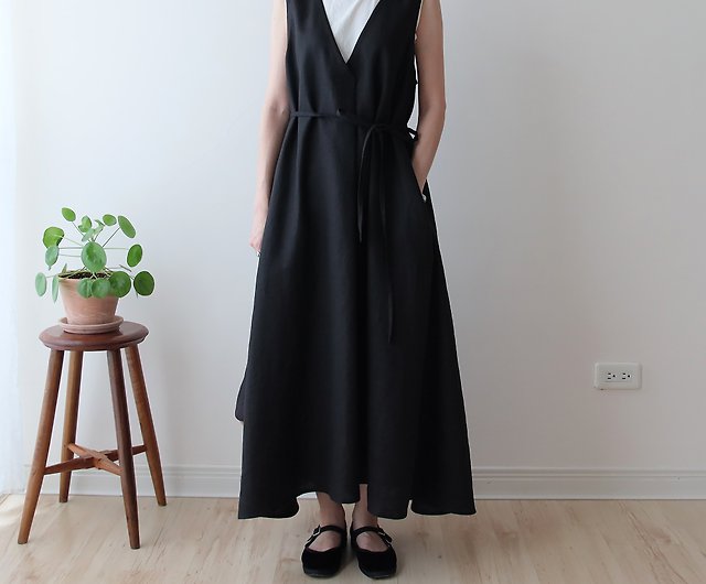 Pleated Long Dress with Belt