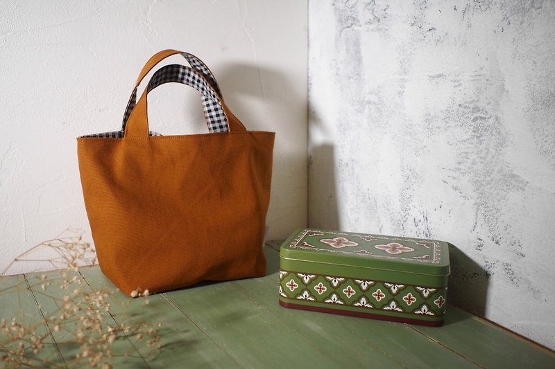 (exclusive order) family wine series lunch bag / handbag / small raccoon - Handbags & Totes - Cotton & Hemp Brown