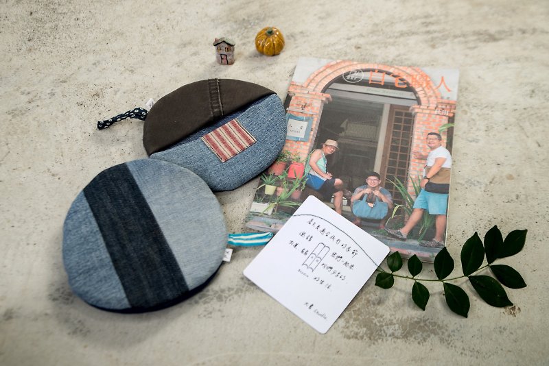 Writing X big book Studio House staff gift group [autumn & insulation gloves / pot pad] - Coasters - Cotton & Hemp Blue