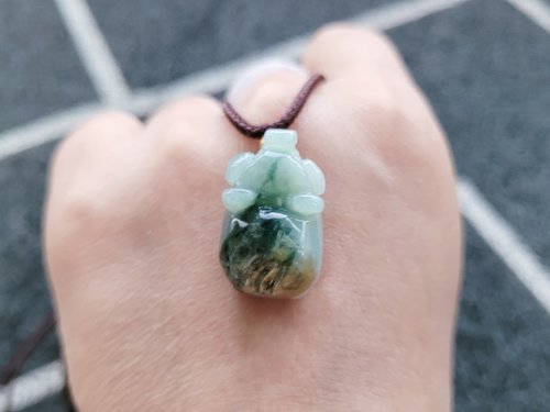 螺絲帽帽工作室 親翠 天然翡翠 冰晴底雙彩意境藝術色翹鼻豬調整式繩鏈
