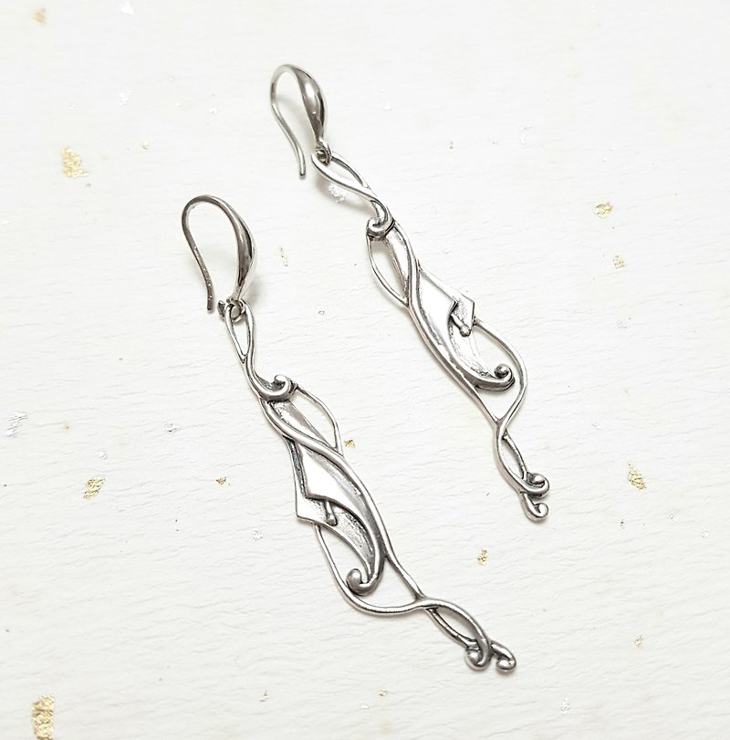 925 sterling silver fine European style embossed retro alocasia long earrings classical Muxia window grille totem can be clipped - ต่างหู - เงินแท้ สีเงิน