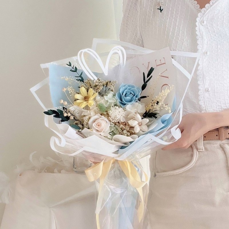 Heart-beating moment eternal bouquet, soft angelic blue/ Chinese Valentine's Day bouquet, Valentine's Day gift, proposal bouquet - ช่อดอกไม้แห้ง - พืช/ดอกไม้ สีน้ำเงิน