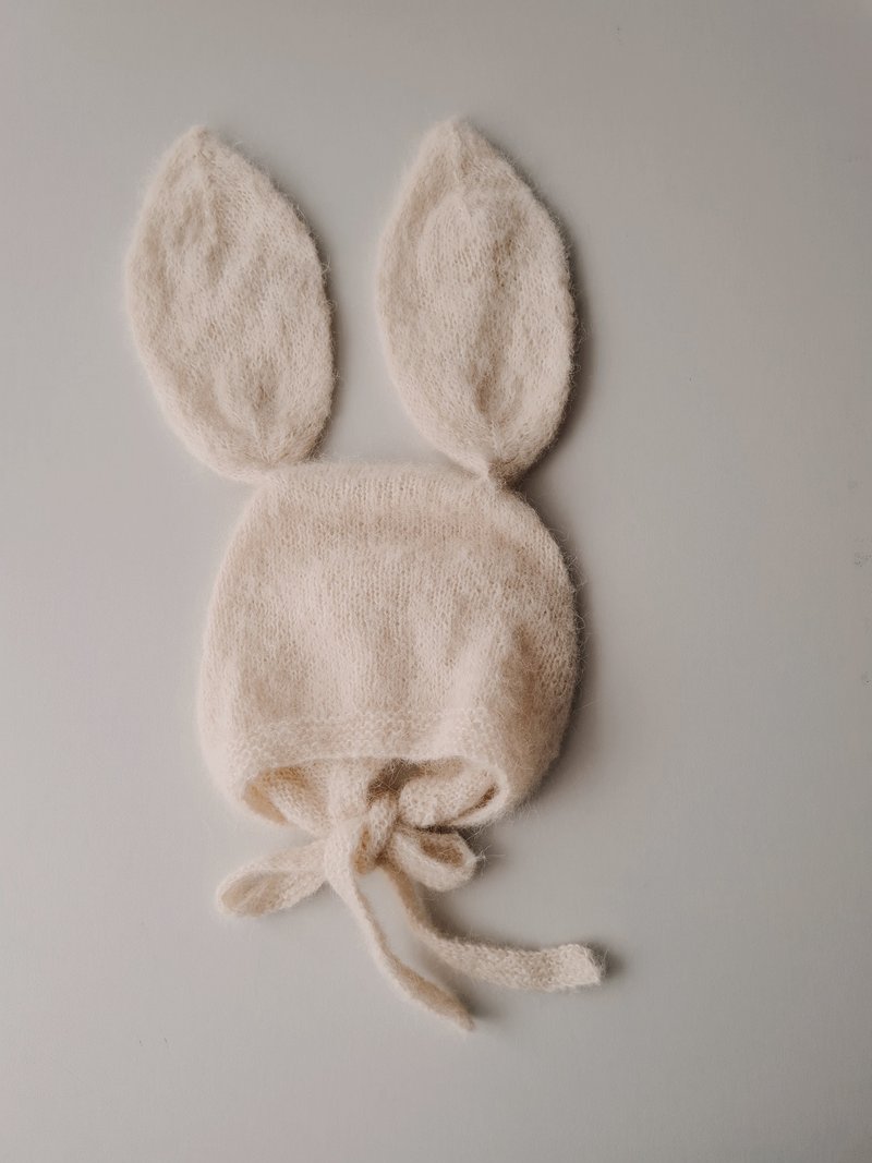 Knitted baby alpaca bunny hat, bunny bonnet, knitted hat - 嬰兒帽子/髮帶 - 羊毛 白色