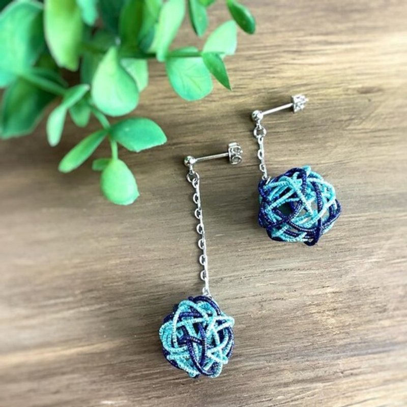 水引　くるくるボール　ピアス【アクア】ゆらゆら　ブルー　海　夏 - 耳環/耳夾/耳骨夾 - 其他金屬 藍色