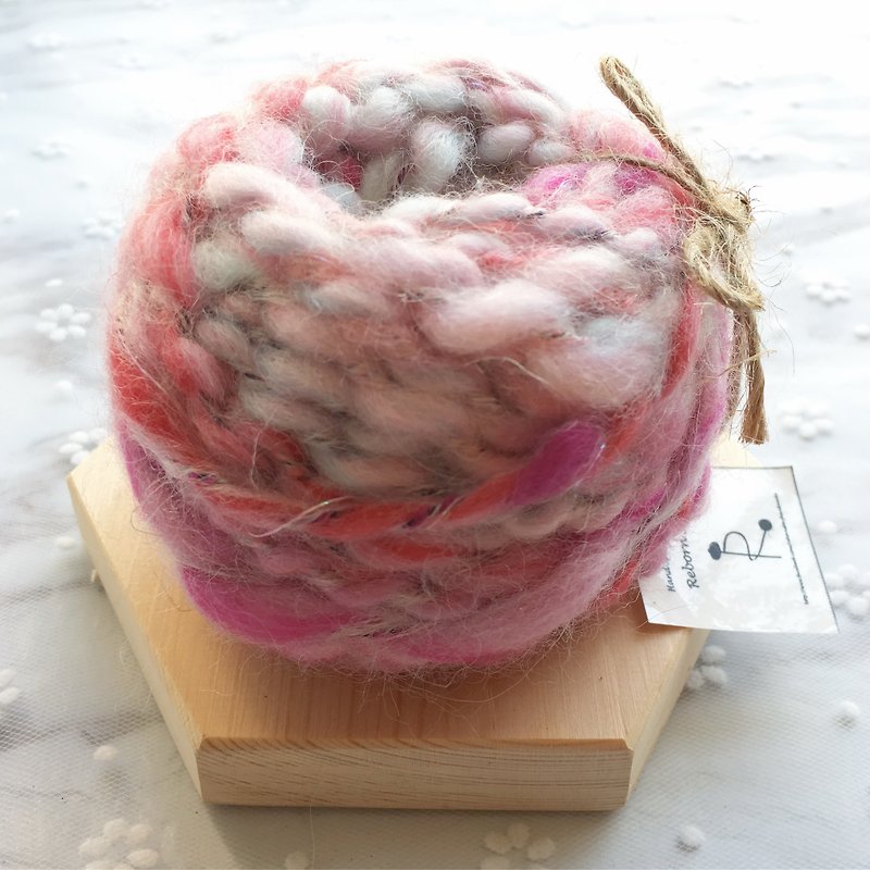 桑莓粉手捻線/手紡線/手作線材/毛線/DIY材料/材料包 - 編織/刺繡/羊毛氈/縫紉 - 羊毛 粉紅色