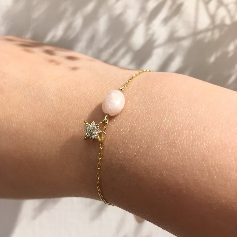 First love object 18k gold bracelet - Bracelets - Jade Pink