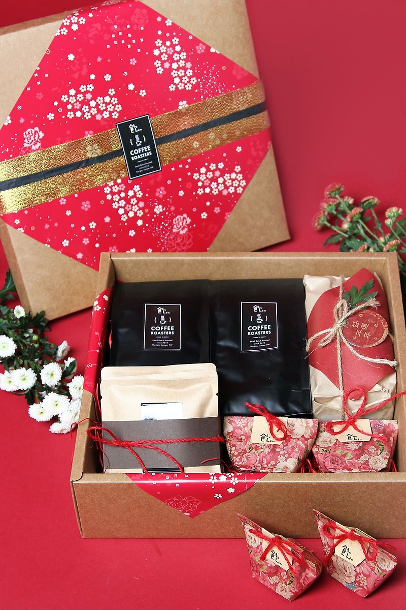 New Year gift boxes - Want Want coffee snacks tea time gift box - large - เค้กและของหวาน - อาหารสด 