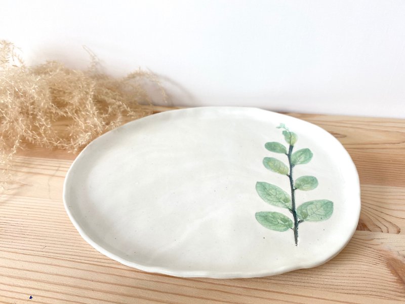 植物エンボス手作りの陶器プレート - 皿・プレート - 陶器 グリーン