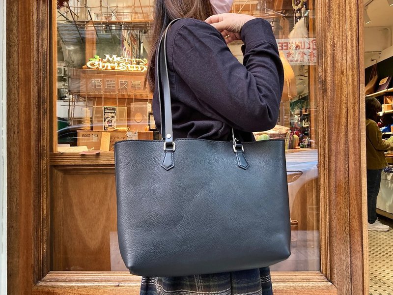 橫身托特袋 皮革DIY材料包 totebag 刻名 好好縫 托特包 手挽包 - 皮件/皮革 - 真皮 黑色