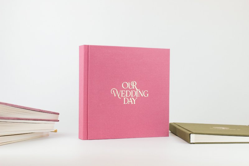 Pink Wedding Guest Book and Album with gold lettering Tulip Pink  linen personal - 相簿/相本 - 紙 粉紅色