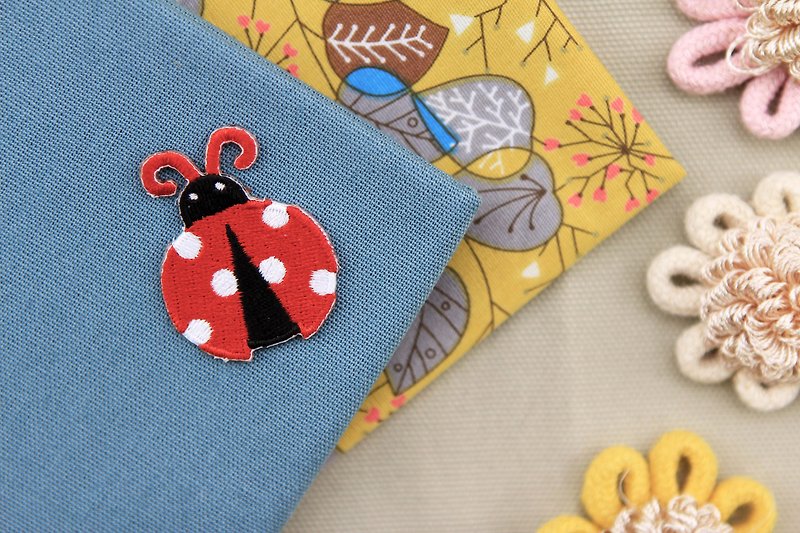 Little ladybug self-adhesive embroidered cloth stickers-forest series - เย็บปัก/ถักทอ/ใยขนแกะ - งานปัก สีแดง