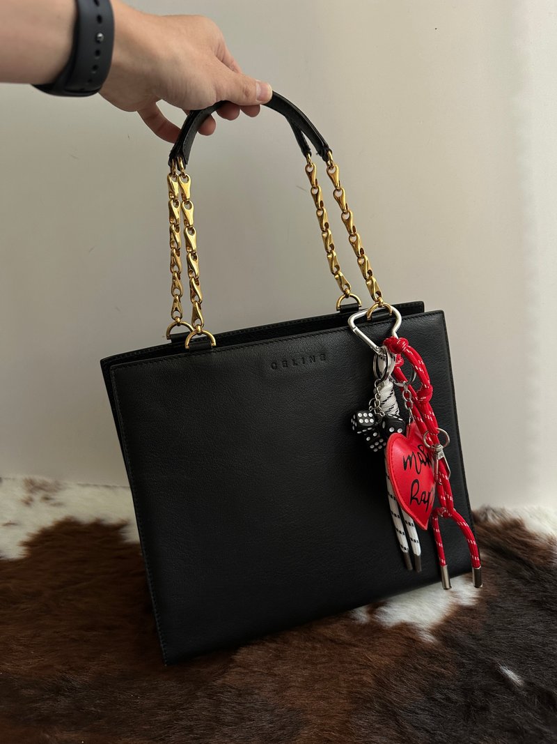 CELINE Fishbone Chain Tote Bag - กระเป๋าถือ - หนังแท้ สีดำ