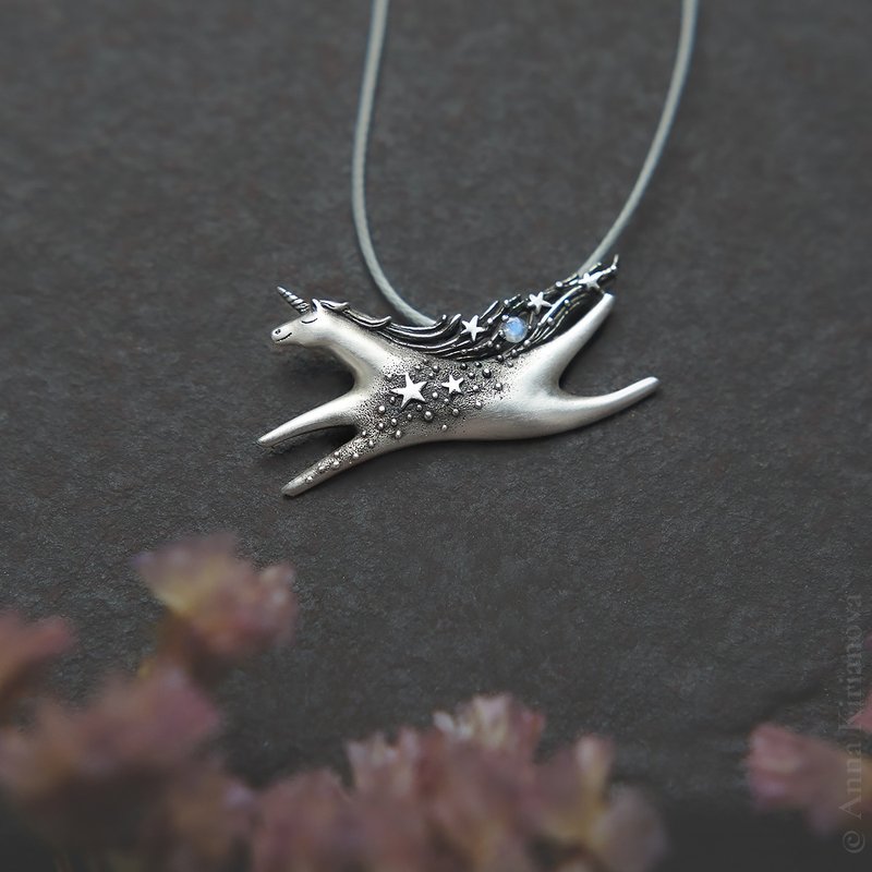 Star Unicorn Pendant with Moonstone - 項鍊 - 純銀 銀色