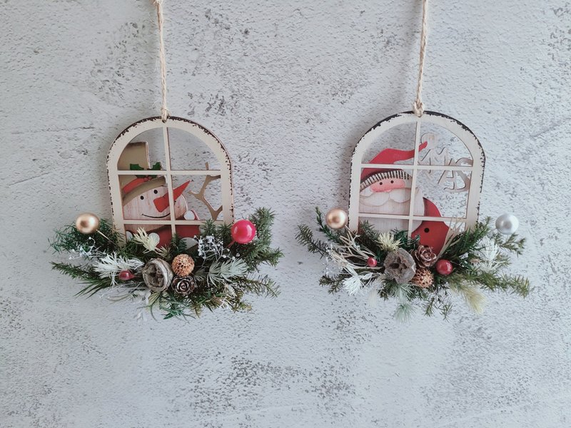 Christmas Gift-Wooden Window Hanging Christmas Decoration - ช่อดอกไม้แห้ง - พืช/ดอกไม้ ขาว