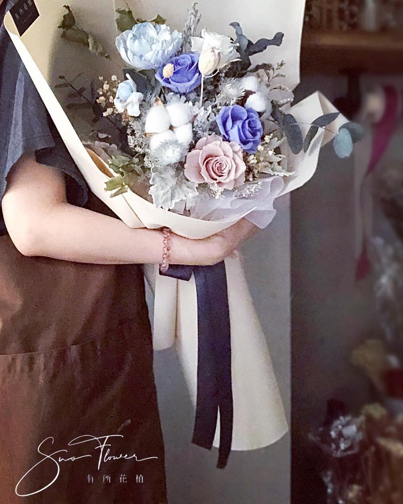 不凋花永生花束/情人節禮物/生日禮物/求婚花束/告白花束/演出花 - 乾燥花/永生花 - 其他材質 