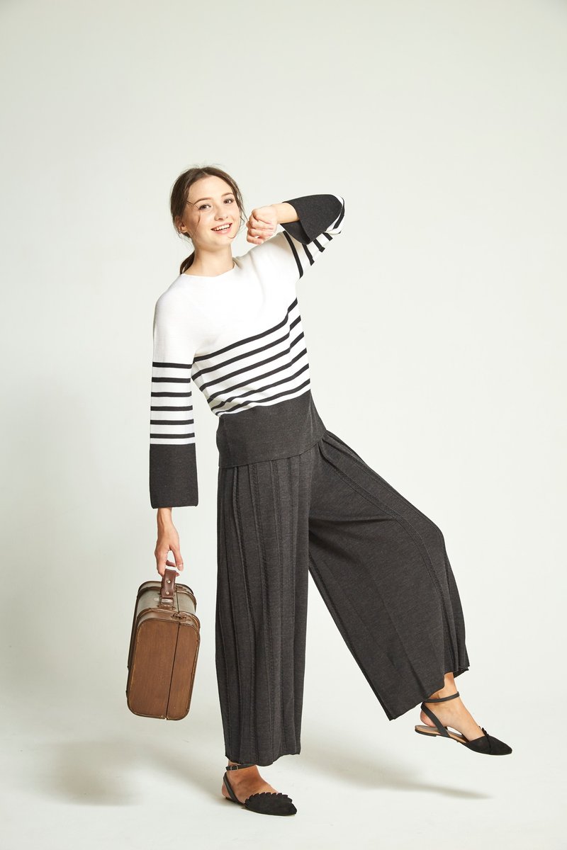 Pleated wide pants_black (19W2PT01) - Women's Pants - Wool 