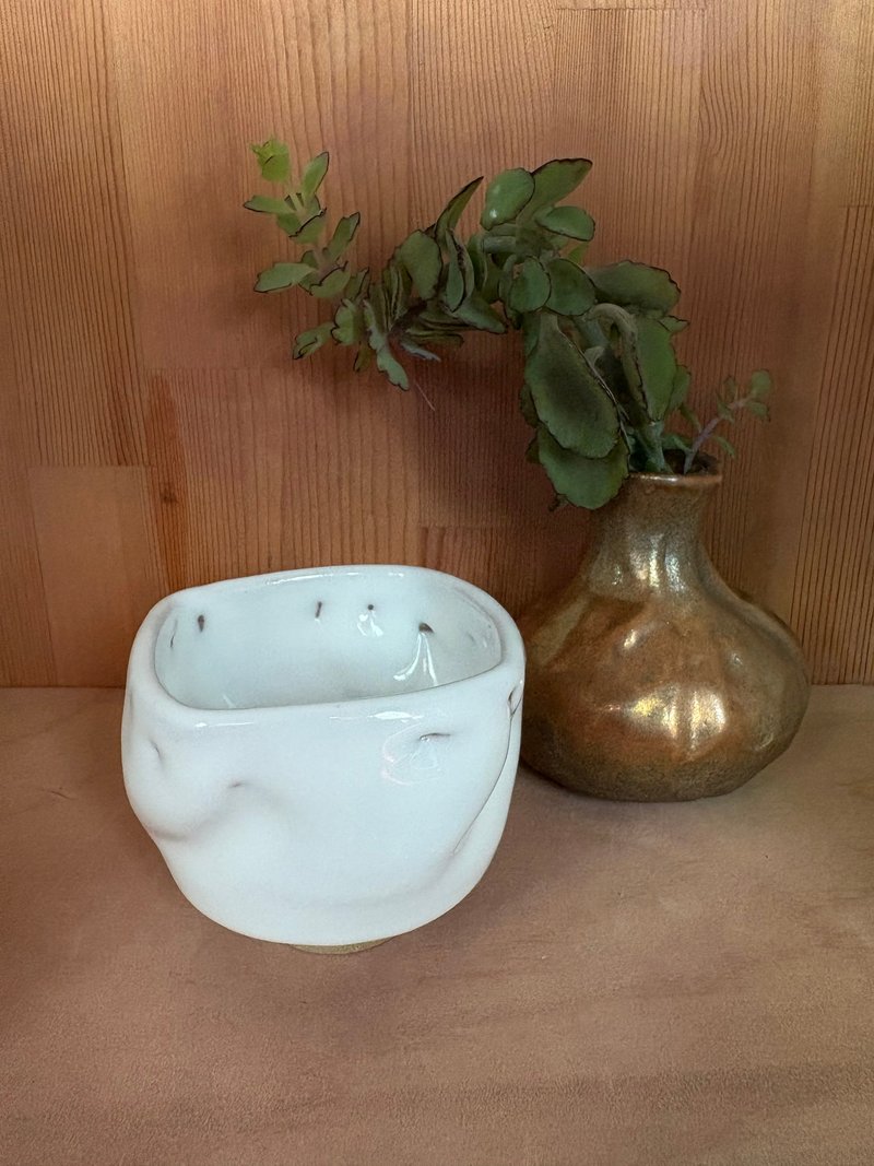 雪山志野釉方口型小茶杯 - 茶壺/茶杯/茶具 - 陶 白色