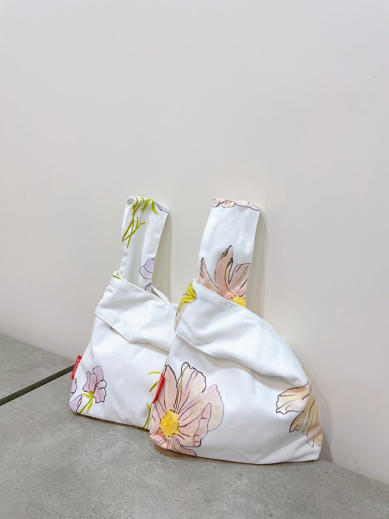 Originally designed knot bag - Handbags & Totes - Cotton & Hemp White