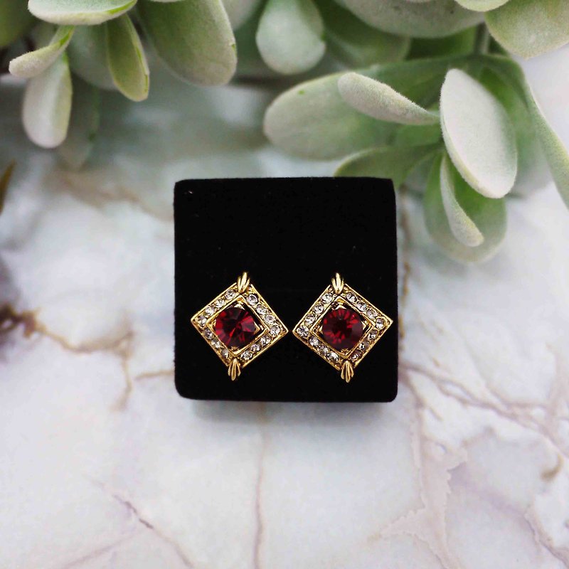 巴黎古典優雅方型耳飾 (紅) - 耳環/耳夾 - 寶石 紅色