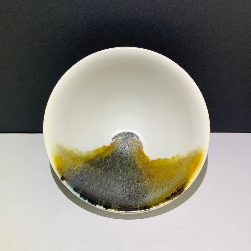 寫意汝窯山水中茶碗主人杯 / 邱毓寧 / 鶯歌燒 / A61 - 茶壺/茶杯/茶具 - 瓷 多色