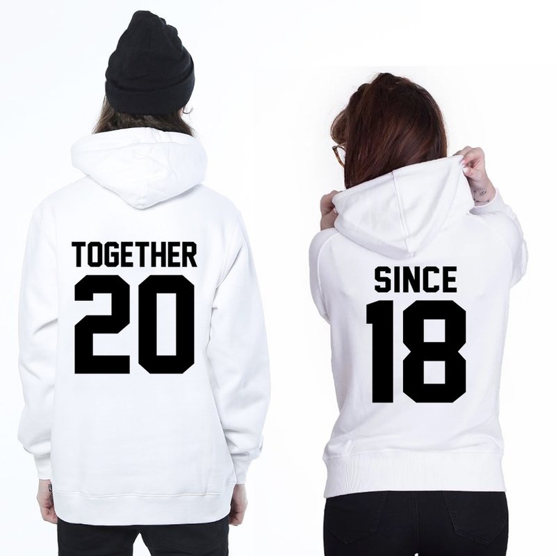 Together Since 客製化 帽T 白色 刷毛 下訂告知年份禮物情人 - 帽T/大學T - 其他材質 白色