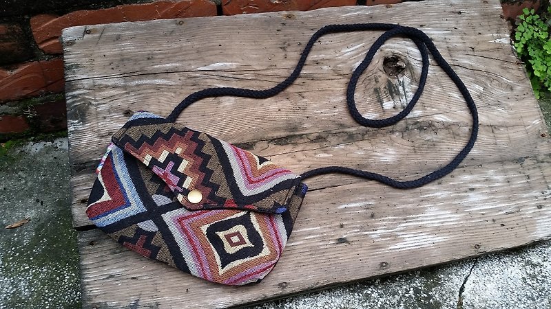 AMIN'S SHINY WORLD custom geometric Persian national totem seagull cover copper buckle shoulder bag - Messenger Bags & Sling Bags - Cotton & Hemp Multicolor