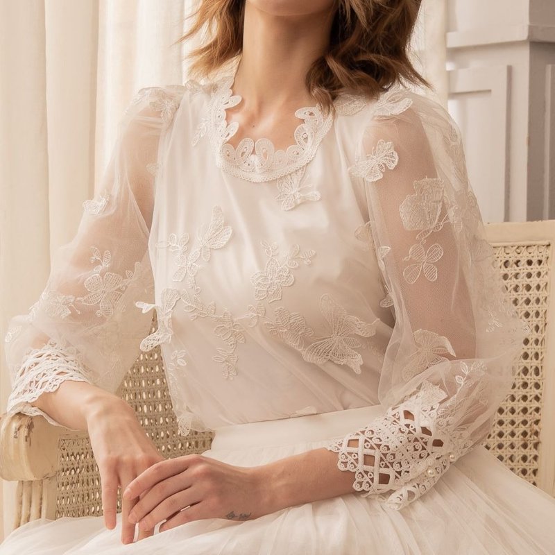 蝴蝶翩翩古典宮廷上衣   白 - 女上衣/長袖上衣 - 聚酯纖維 白色