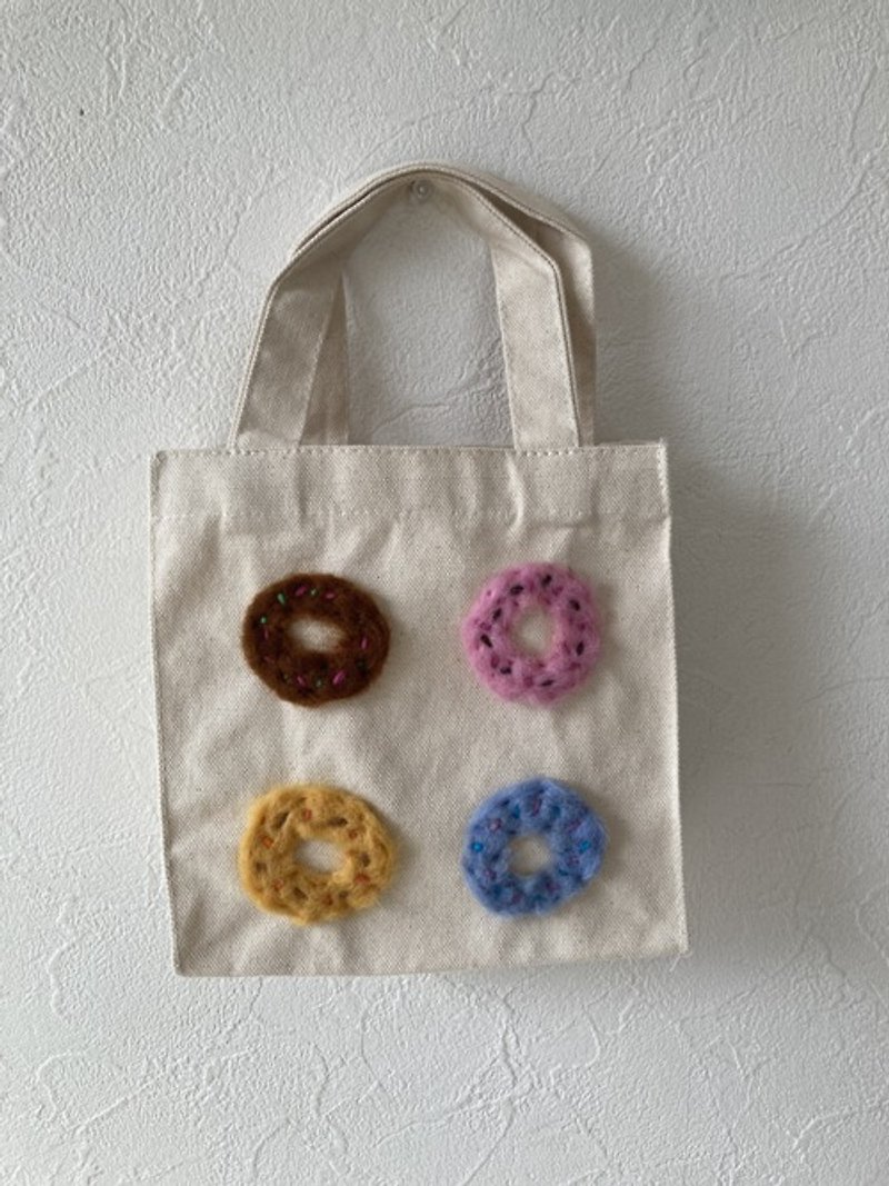 Donut mini bag ③ - กระเป๋าถือ - ผ้าฝ้าย/ผ้าลินิน 