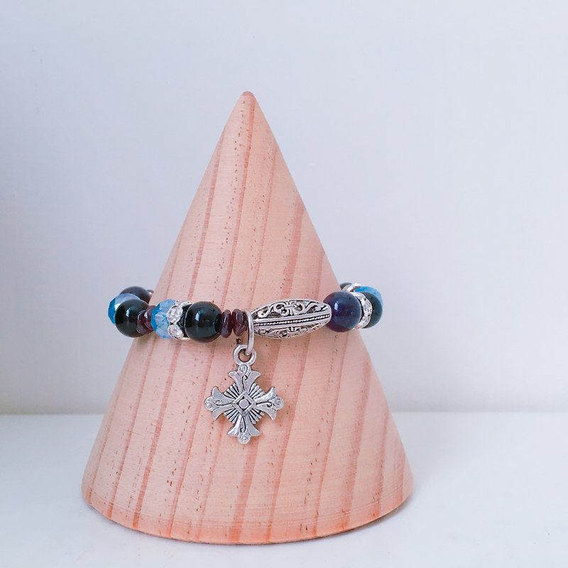 Gravel amethyst cross stone bracelet - Bracelets - Gemstone Blue
