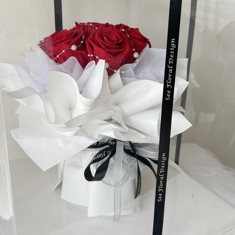 SEE Floral Design See Floral Design - Preserved Flower Red Passion Cake Bouquet Gift Box - ช่อดอกไม้แห้ง - พืช/ดอกไม้ 