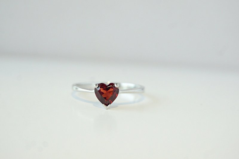 Natural Garnet Heart  Ring Sterling Silver925 - 戒指 - 純銀 紅色