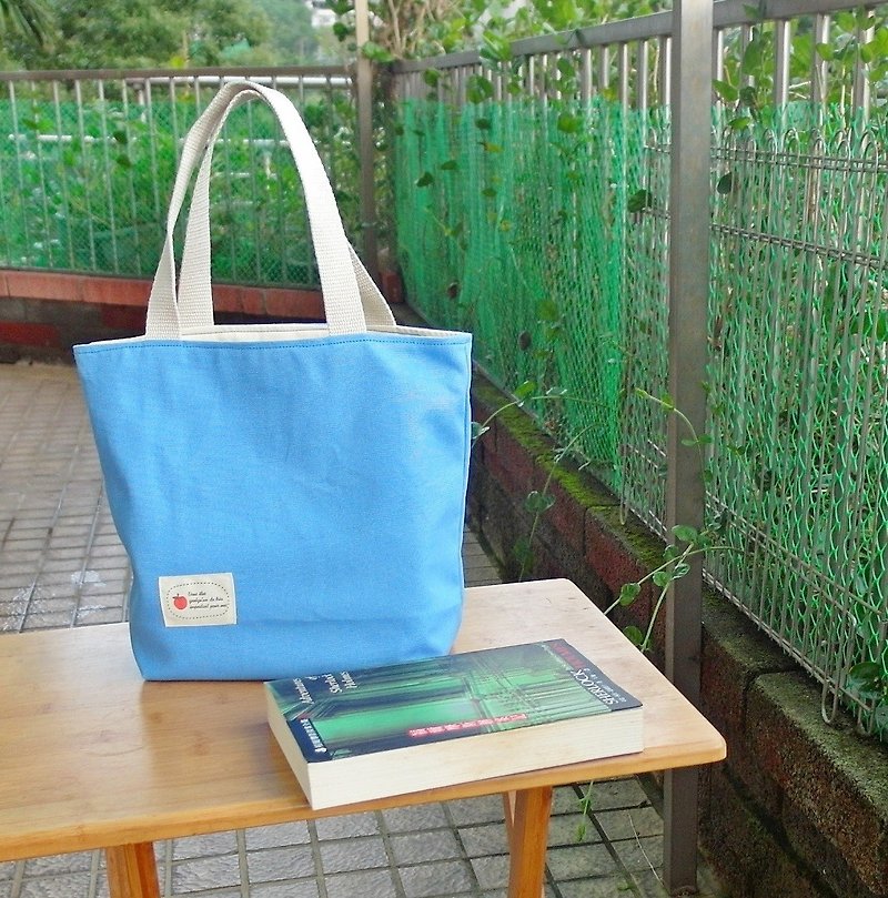 Sky blue macaron tote bag medium - กระเป๋าถือ - ผ้าฝ้าย/ผ้าลินิน สีน้ำเงิน