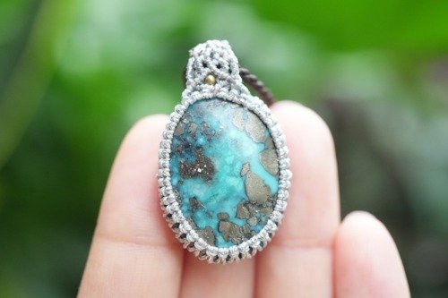 人気激安 チベット チベタン Turquoise Antique ターコイズ アンティーク とんぼ玉