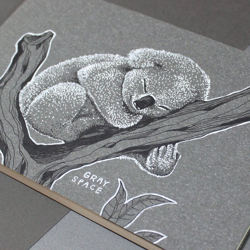 純手繪 僅一本 灰色線裝筆記本 無尾熊Wood系列 沉睡木篇 - 筆記本/手帳 - 紙 灰色